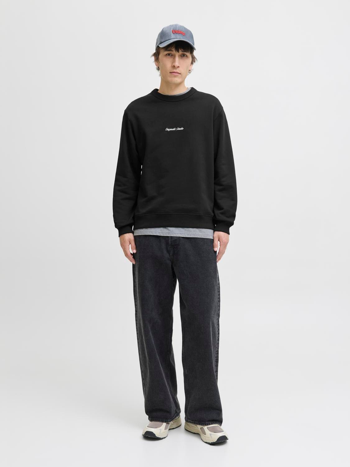 model_shot-front_full